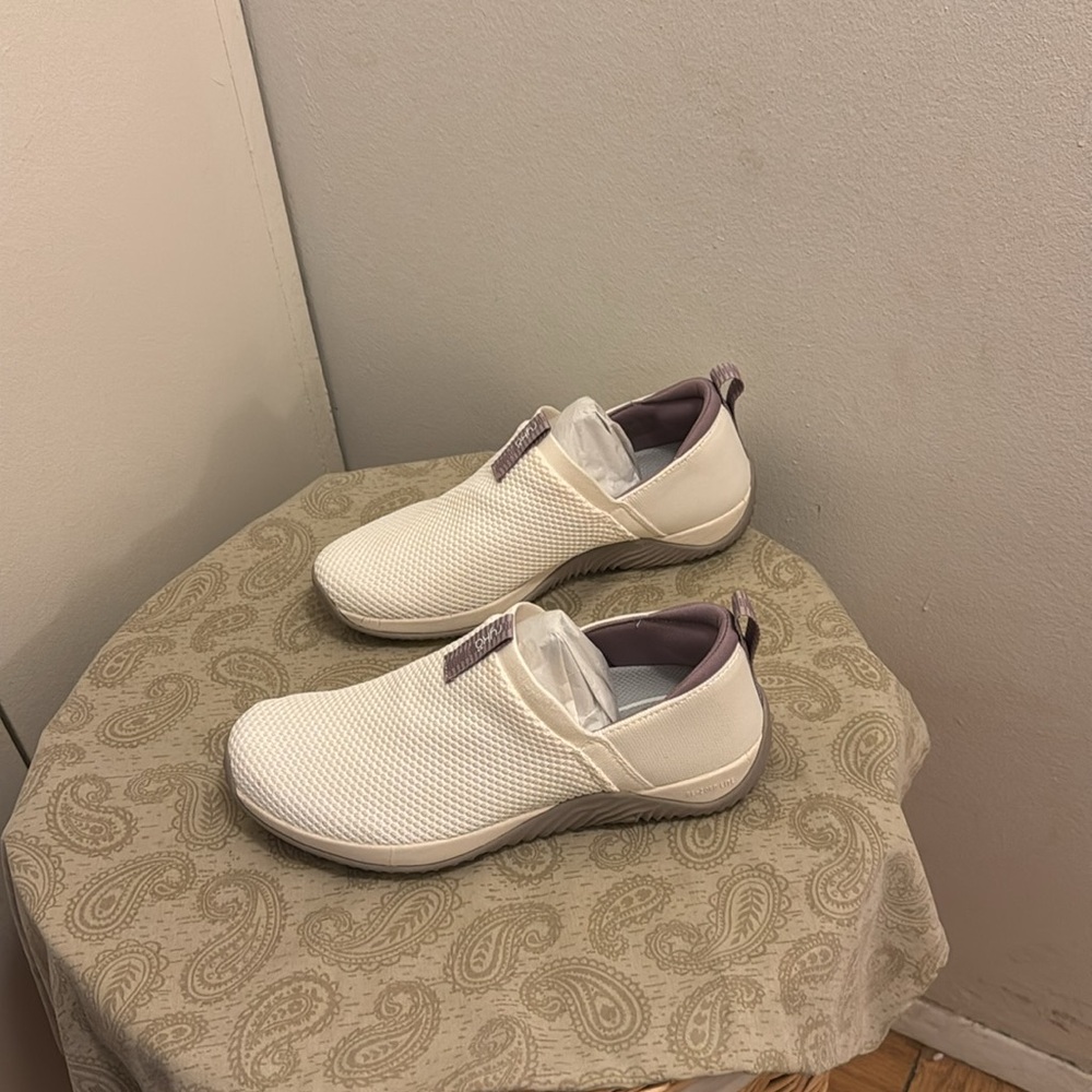 Ryka Trail Knit Slip-Ons - Echo Ease Cool Tones
White 10 Wide - Picture 9 of 12